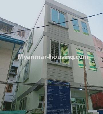 မြန်မာအိမ်ခြံမြေ - ငှားရန် property - No.4817 - ကမာရွတ် ဗဟိုလမ်းအနီးတွင် လုံးချင်း (၃)ထပ် တစ်လုံး ငှားရန် ရန်ရှိသည်။ - another view of building