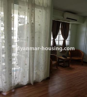 မြန်မာအိမ်ခြံမြေ - ငှားရန် property - No.4824 - ဒဂုံဆိပ်ကမ်းတွင် အိပ်ခန်းနှင့်ခန်းပါသော ရတနာနှင်းဆီကွန်ဒိုခန်း ငှားရန်ရှိသည်။ - living room view