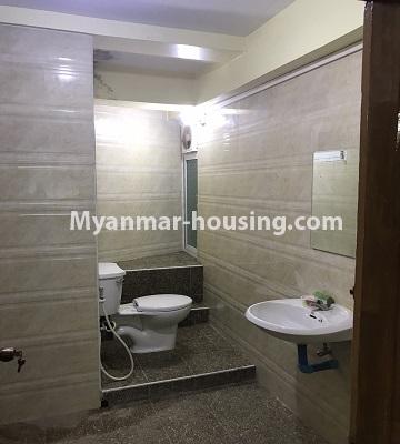 缅甸房地产 - 出租物件 - No.4829 - 4 BHK Dagon Tower room for rent near Shwedagon Pagoda, Bahan! - bathroom view