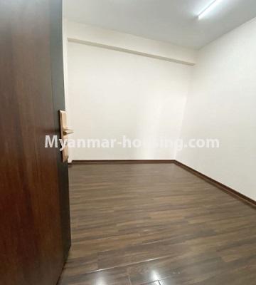 缅甸房地产 - 出租物件 - No.4834 - 2 BHK condominium room for rent on Lay Daunkkan Road, Thin Gann Gyun! - single bedroom view