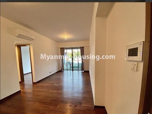 ミャンマー不動産 - 賃貸物件 - No.4853 - Standard The Central Condominium room for rent in Yankin! - living room view