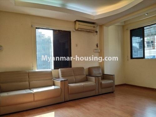 缅甸房地产 - 出租物件 - No.4855 - 2 BHK apartment room for rent in Sanchaung! - living room view
