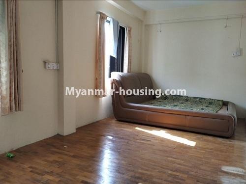 缅甸房地产 - 出租物件 - No.4855 - 2 BHK apartment room for rent in Sanchaung! - bedroom view