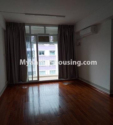 缅甸房地产 - 出租物件 - No.4861 - 2BHK condominium room for rent in Botahtaung Time Square! - living room view