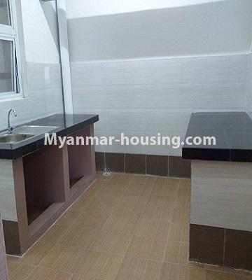 ミャンマー不動産 - 賃貸物件 - No.4861 - 2BHK condominium room for rent in Botahtaung Time Square! - kitchen view