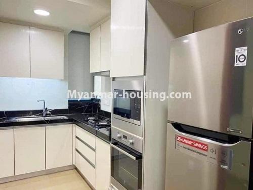 ミャンマー不動産 - 賃貸物件 - No.4862 - Crystal Residence 2BHK room for rent, Sanchaung! - kitchen view