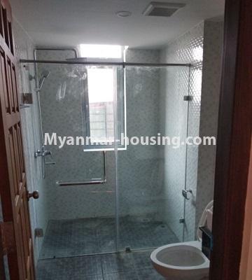 ミャンマー不動産 - 賃貸物件 - No.4863 - Yankin Sky View Condominium room for rent! - bathroom view