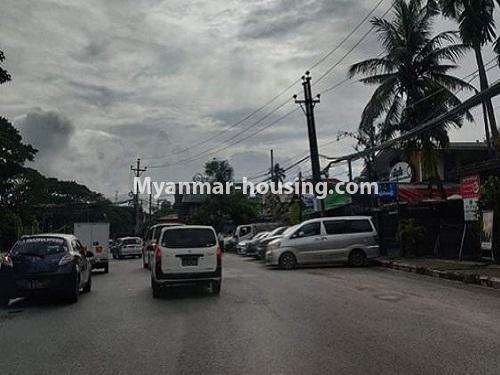 缅甸房地产 - 出租物件 - No.4866 - Half and two storey landed house for rent in Mayangone! - road view