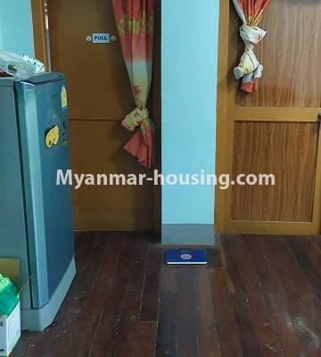မြန်မာအိမ်ခြံမြေ - ငှားရန် property - No.4869 - ရန်ကင်းတွင် အိပ်ခန်းနှစ်ခန်းပါသော နှစ်လွှာတိုက်ခန်း ငှားရန်ရှိသည်။fridge view