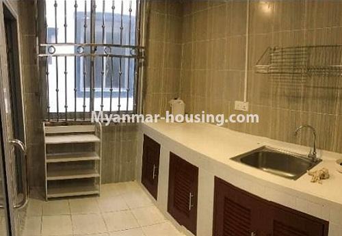 ミャンマー不動産 - 賃貸物件 - No.4871 - 2 BHK Royal Thukha condominium room for rent in Hlaing! - kitchen view