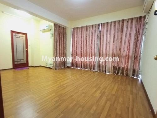 ミャンマー不動産 - 賃貸物件 - No.4875 - Large condominium room for rent in Lanmadaw, Yangon Downtown! - master bedroom view