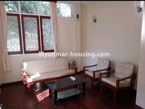 缅甸房地产 - 出租物件 - No.4877 - 2 BHK landed house for small family, 7 Mile, Mayangone! - living room view