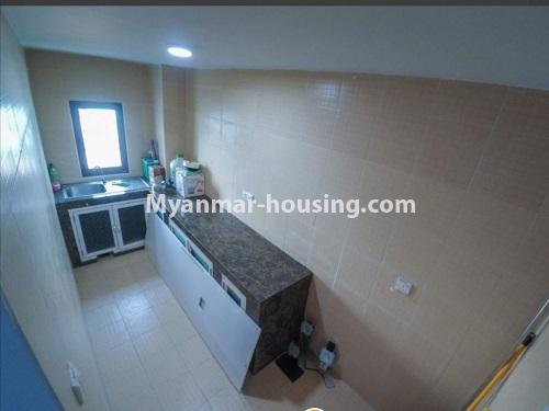ミャンマー不動産 - 賃貸物件 - No.4878 - 2BHK condominium room with reasonable price for rent in Haling! - kitchen view