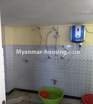 မြန်မာအိမ်ခြံမြေ - ငှားရန် property - No.4885 - ဗိုလ်တစ်ထောင်တွင် ပရိဘောဂအပြည့်အစုံနှင့် အိပ်ခန်းသုံးခန်းပါသော ကွန်ဒိုအသေးစားခန်း ငှားရန်ရှိသည်။bathroom view