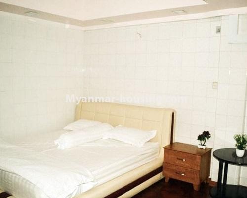 缅甸房地产 - 出租物件 - No.4898 - Nice 4BHK Apartment Room for Rent near Yae Kyaw, Botahtaung! - another bedroom view