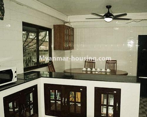 缅甸房地产 - 出租物件 - No.4898 - Nice 4BHK Apartment Room for Rent near Yae Kyaw, Botahtaung! - kitchen view