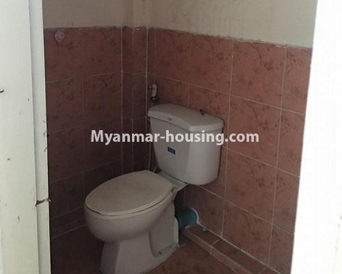 Myanmar real estate - for rent property - No.4899 - Landed house for rent near Pyi Htaung Su Bridge, Thin Gann Gyun! - toilet view