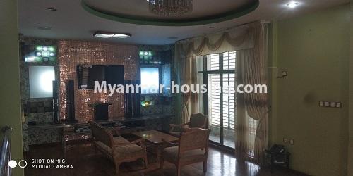မြန်မာအိမ်ခြံမြေ - ငှားရန် property - No.4903 - မင်္ဂလာဒုံတွင် ပရိဘောဂပါပြီး နှစ်ထပ်အိ်မ်တစ်လုံး ငှားရန်ရှိ်သည်။living room view