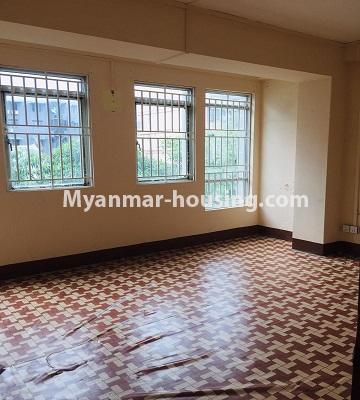 မြန်မာအိမ်ခြံမြေ - ငှားရန် property - No.4919 - ဗိုလ်တစ်ထောင်မြို့နယ်တွင် အိပ်ခန်းသုံးခန်းပါသော တိုက်ခန်းငှားရန်ရှိသည်။another view of livingroom 