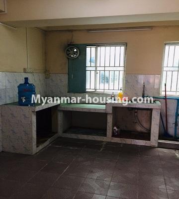 မြန်မာအိမ်ခြံမြေ - ငှားရန် property - No.4919 - ဗိုလ်တစ်ထောင်မြို့နယ်တွင် အိပ်ခန်းသုံးခန်းပါသော တိုက်ခန်းငှားရန်ရှိသည်။ - another view of livingroom 