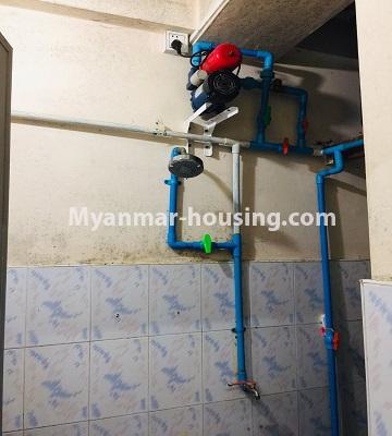 缅甸房地产 - 出租物件 - No.4919 - 3 BHK apartment for Rent in Botathaung! - bathroom 