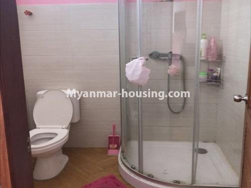 ミャンマー不動産 - 賃貸物件 - No.4927 - Landed House For Rent in Mayangone! - bathroom view