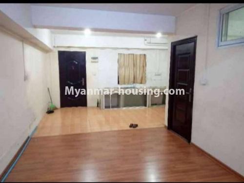 ミャンマー不動産 - 賃貸物件 - No.4930 - Second Floor Condominium for Rent in Botahtaung! - living room