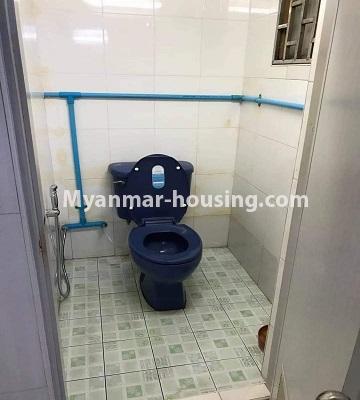 ミャンマー不動産 - 賃貸物件 - No.4941 - Ground Floor with half attic for Rent in Lanmadaw Township. - toilet