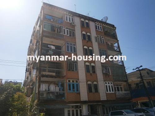 缅甸房地产 - 出售物件 - No.1114 - Wide apartment now for sale. - View of the building.
