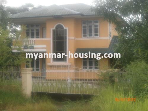 မြန်မာအိမ်ခြံမြေ - ရောင်းမည် property - No.1225 - တိတ်ဆိတ်သည့်ပတ်ဝန်းကျင်ရှိသည့် နေရာတွင်လုံးချင်းတစ်လုံး ရောင်းရန်ရှိသည်။ - View of the building.