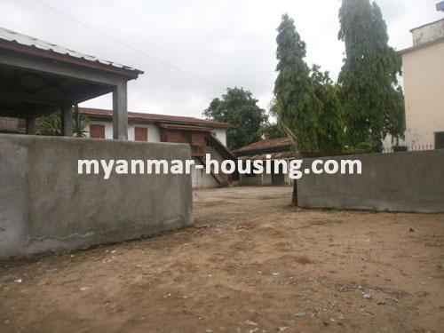 ミャンマー不動産 - 売り物件 - No.1335 - A good landed house for family living in Hlaing! - View of landed houses