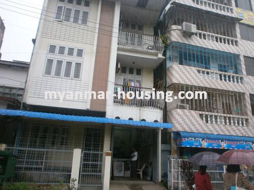 ミャンマー不動産 - 売り物件 - No.1395 - A good landed house (3) Buildings is near Tarmway Market ! - View of the building