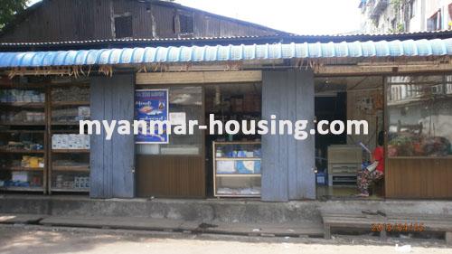 Myanmar real estate - for sale property - No.1822 - Good shop suitable for bussiness ! - View of the building.