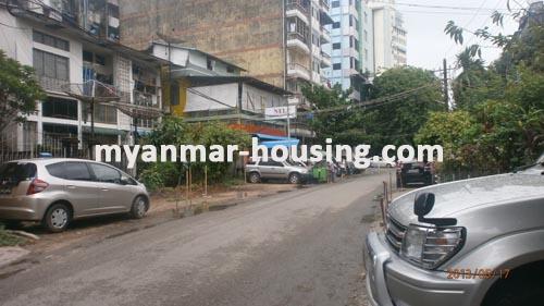Myanmar real estate - for sale property - No.1841 - Nice  Apartment    for  sale  in  Sanchaung  ! - View of the street .