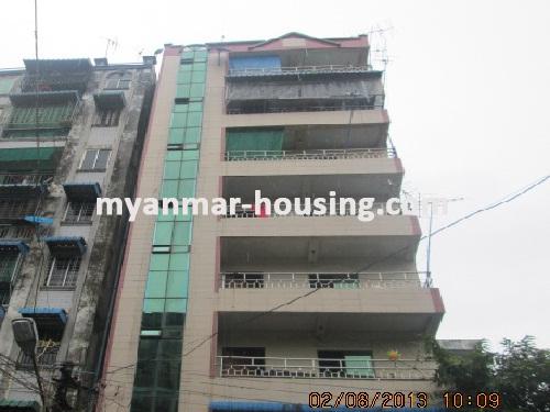 မြန်မာအိမ်ခြံမြေ - ရောင်းမည် property - No.2012 - မြေညီ တိုက်ခန်း အလုံတွင် ရောင်းရန်ရှိသည်။ - View of the building.