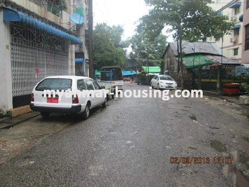 မြန်မာအိမ်ခြံမြေ - ရောင်းမည် property - No.2015 - N/A - View of the  road .