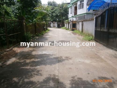 缅甸房地产 - 出售物件 - No.2039 - Nice  condominium  for sale in  Khai Shwe War Condo ! - View of the  road .