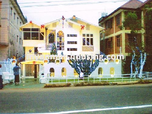 ミャンマー不動産 - 売り物件 - No.2054 - A good house with luxury to sale on Moe Kaung Road! - View of the building.