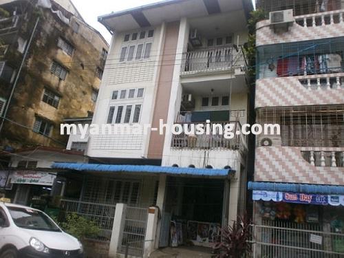 ミャンマー不動産 - 売り物件 - No.2093 - Well renovated good landed house  for sale on now! - Infront view of the building.
