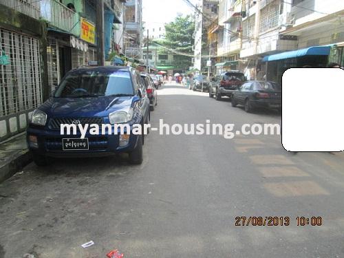 မြန်မာအိမ်ခြံမြေ - ရောင်းမည် property - No.2100 - N/A - View of the street.