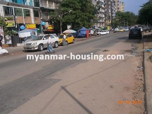 Myanmar real estate - for sale property - No.2211 - Good Apartmet for sale! - View of the road