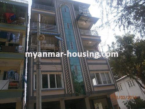 缅甸房地产 - 出售物件 - No.2426 - An apartment with fair price in Kamaryut! - Close view of the building.