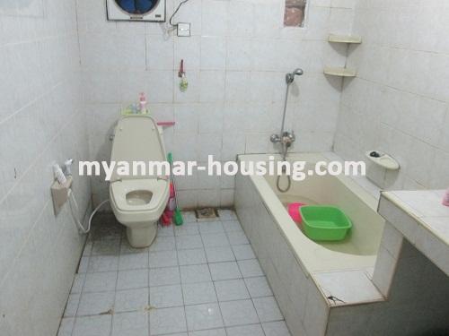 မြန်မာအိမ်ခြံမြေ - ရောင်းမည် property - No.2468 - N/A - View of the bath room and toilet.
