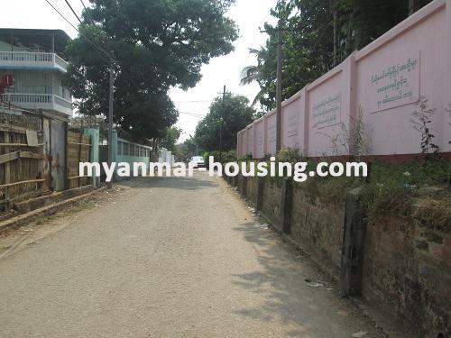 မြန်မာအိမ်ခြံမြေ - ရောင်းမည် property - No.2532 - N/A - View of the road.