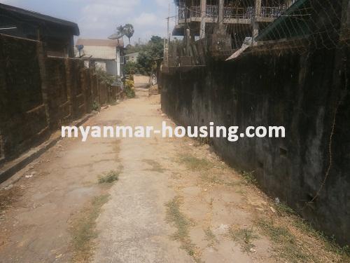 缅甸房地产 - 出售物件 - No.2543 - Normal landed house for sale in Bahan! - View of the road.