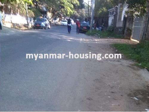 မြန်မာအိမ်ခြံမြေ - ရောင်းမည် property - No.2545 - N/A - View of the street.