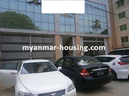 ミャンマー不動産 - 売り物件 - No.2548 - It is good to open office this condo for sale! - Front view of the building.