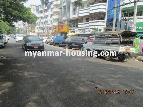 缅甸房地产 - 出售物件 - No.2551 - Well and renovated for sale in Dagon! - View of the Street.
