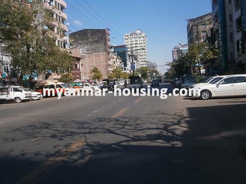 Myanmar real estate - for sale property - No.2633 - Do you live in downtown? Apartment now for sale in downtown. - View of the kitchen.