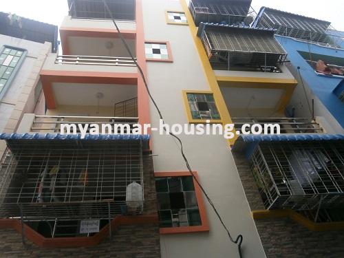 ミャンマー不動産 - 売り物件 - No.2643 - Nice apartment for sale in Hlaing! - Close view of the building.